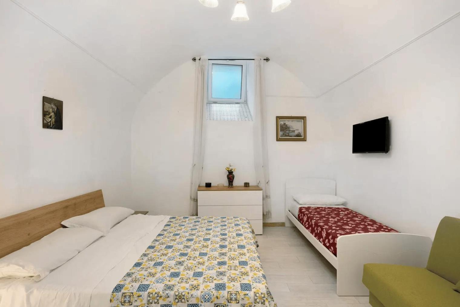 - Ida Apartment