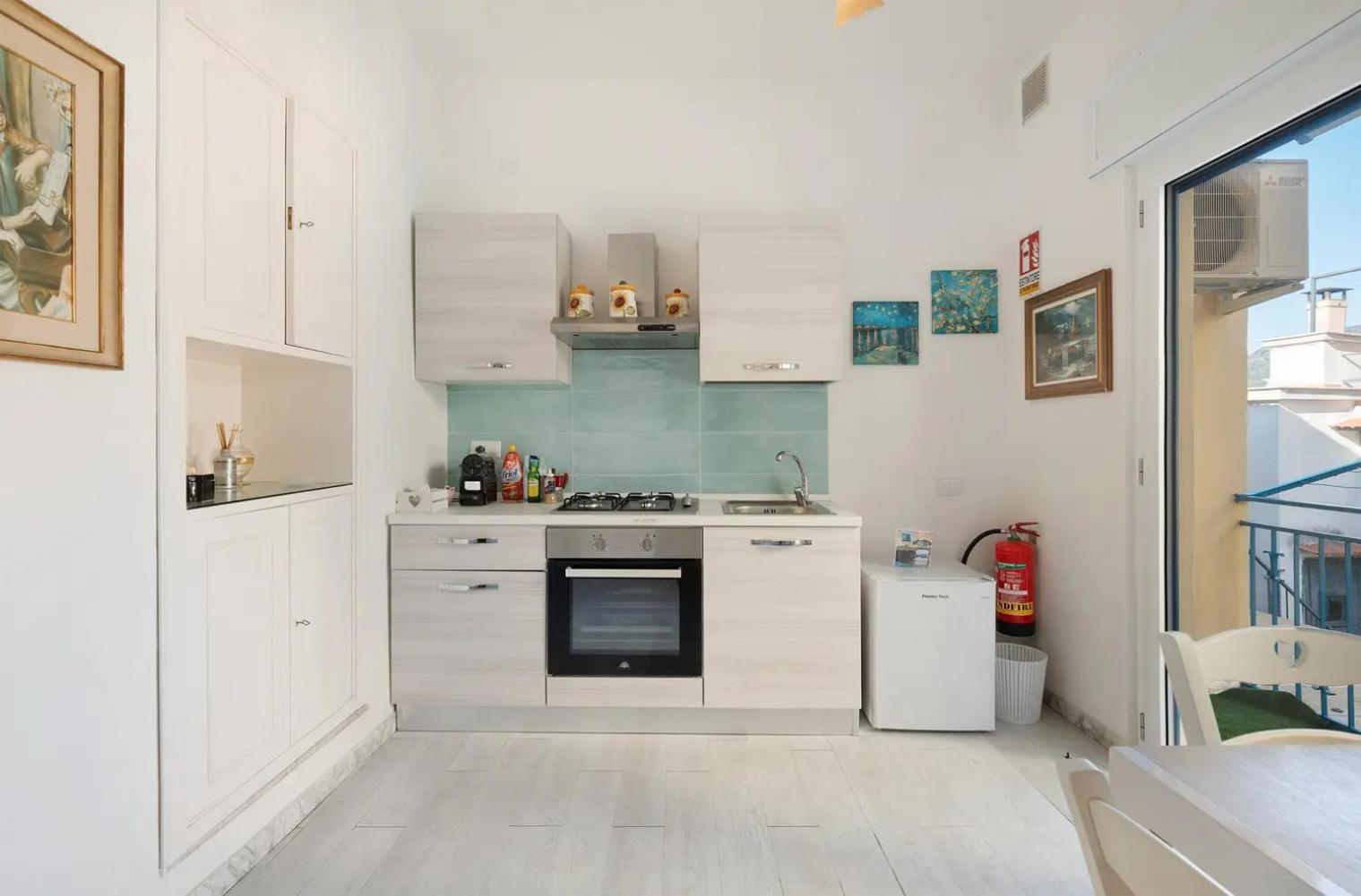 - Ida Apartment